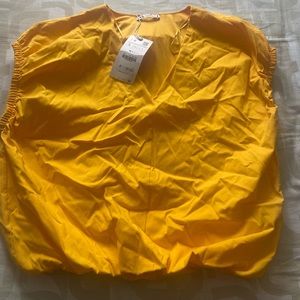 🔥🔥 bright beautiful Zara yellow top